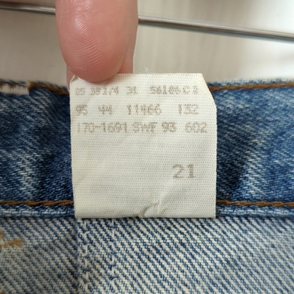 Riders 90's Vintage Deadstock Medium Wash High Rise Easy Fit Tapered Leg Jeans 5 - Picture 9 of 16